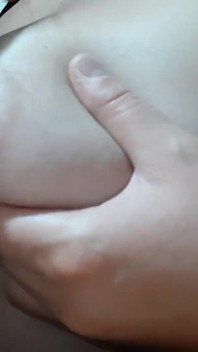 Ona Líže, Saje, Polibky, Kouše mi bradavky až do orgasmu - Lesbická iluze