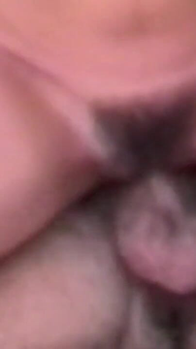 NAUGHTYPOLSKA: काले बाल वाली milf(चोदने लायक मम्मी) अपने प्रेमी की जोश से आउटडोर सवारी करती है