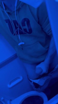 Masturbating at 30,000 Ft