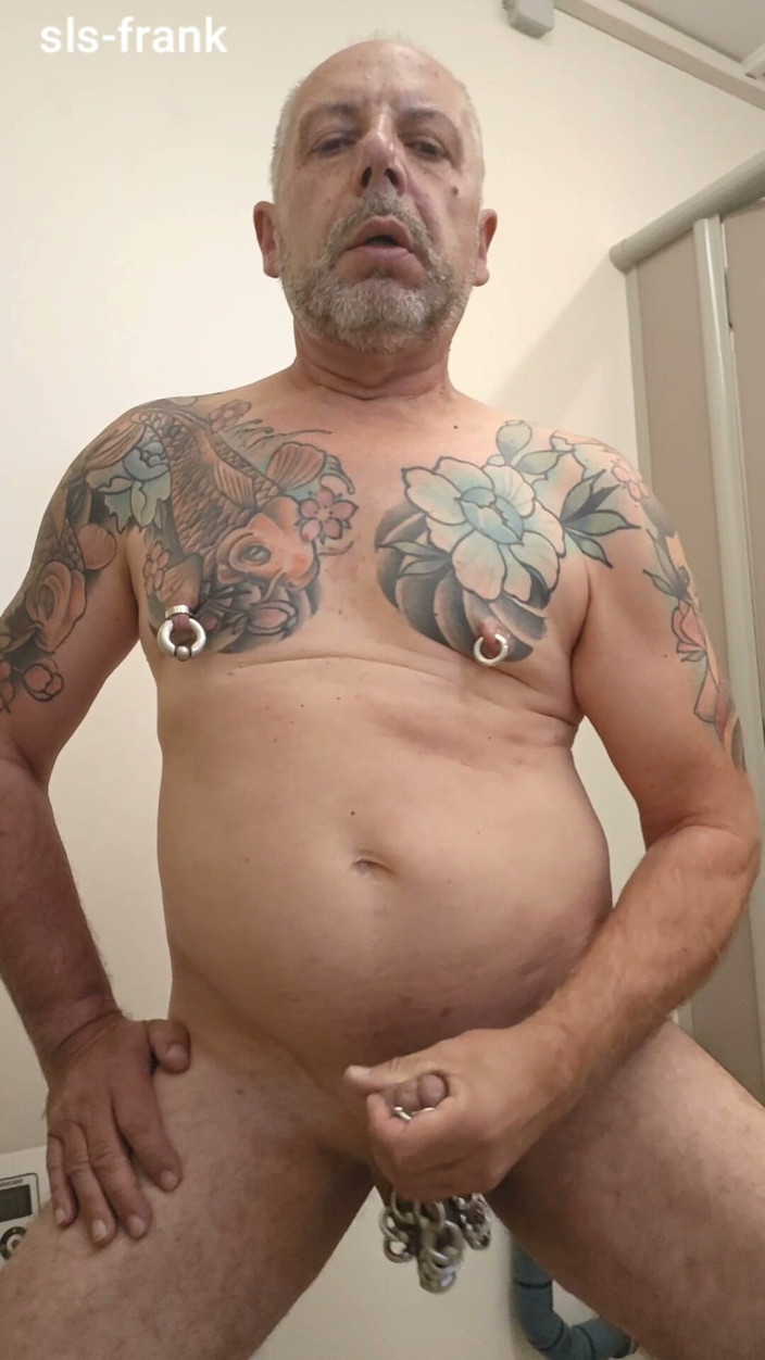 sls-frank: Sls-frank Esse Mein Eigenes Sperma Das Frisch Aus Meinem Subincision...