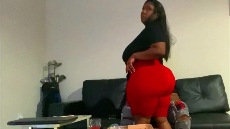 Exclusive Dirty Diana: Ele adora foder essa bunda preta