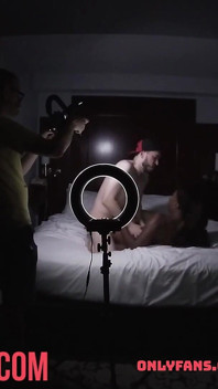 Tvrdé šukání pro sexy tmavou krásku Bts