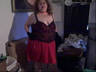 BBW nurse Vicki adventures with friends: โชว์กล้องเต้นถอดเสื้อผ้า หัวเราะและคุยกับคนดู
