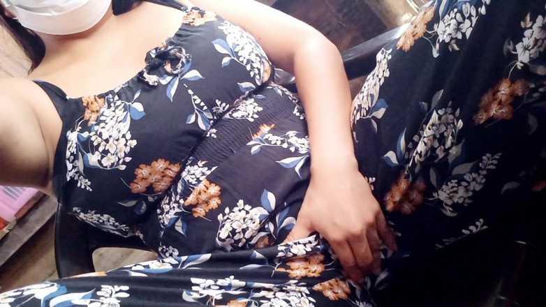 Martin13: Indická nejžádanější prsatá holka je zpět! Necenzurované kozy poskakují bez žízně...