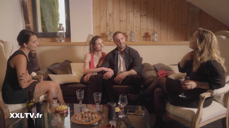 XXLTVFR: Analsex vor freunden
