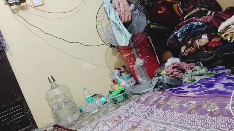 LateralChain349: Złapany przez Bhabhi podczas szarpania - Desi Devar Bhabhi Gorący seks