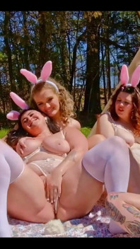 I Love Squirting with My Friends