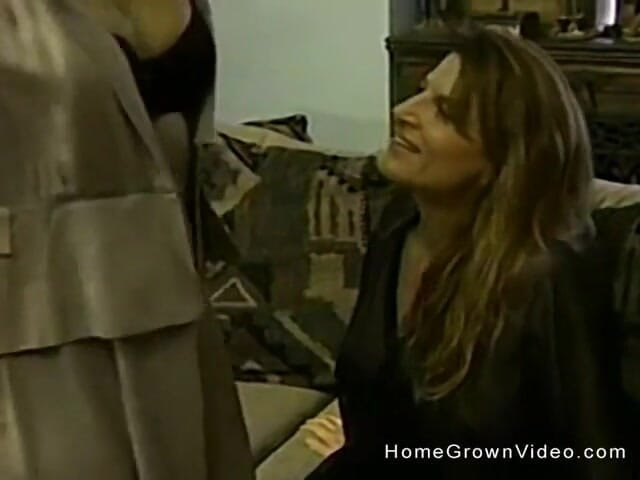 Homegrown Wives: เลสเบี้ยนมือสมัครเล่นเลียหีกันแบบมันส์