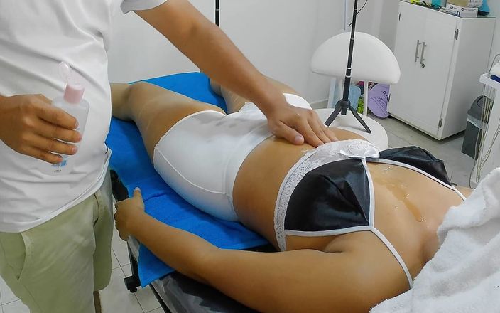 kelsyStar: O femeie căsătorită a fost filmată dând-o terapeutului în timpul unei...