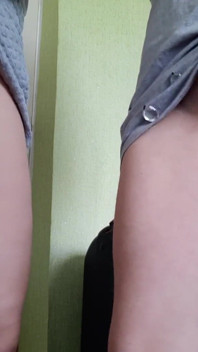 เราเดิมพันกันว่าใครจะแตกเร็วกว่า แล้วสุดท้ายทั้งคู่แพ้เพราะเราแตกพร้อมกัน