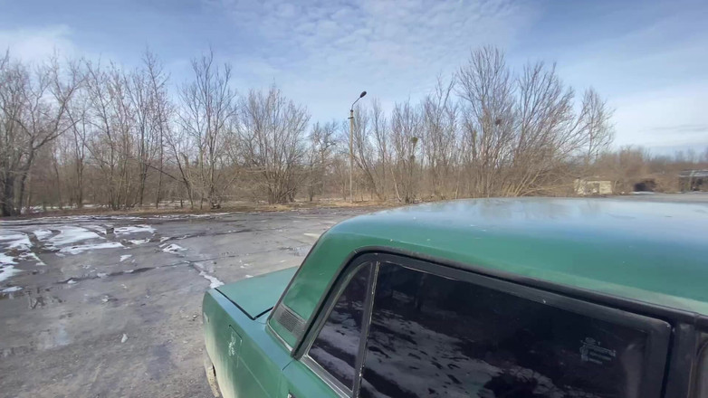 Masha69anal: 婊子在车里在户外得到了一根假阳具