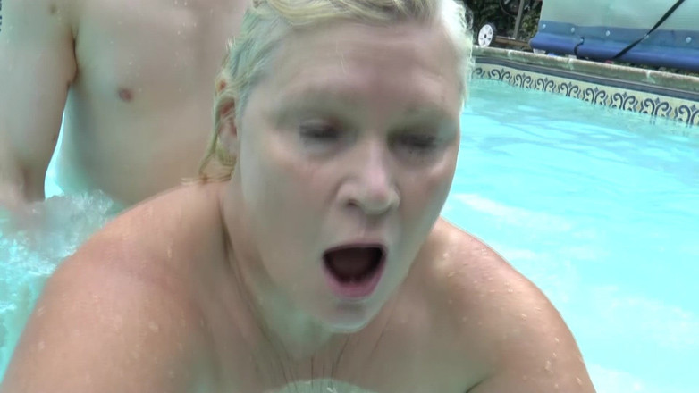 Big Boobs6: Ngentot sama wanita semok di kolam renang