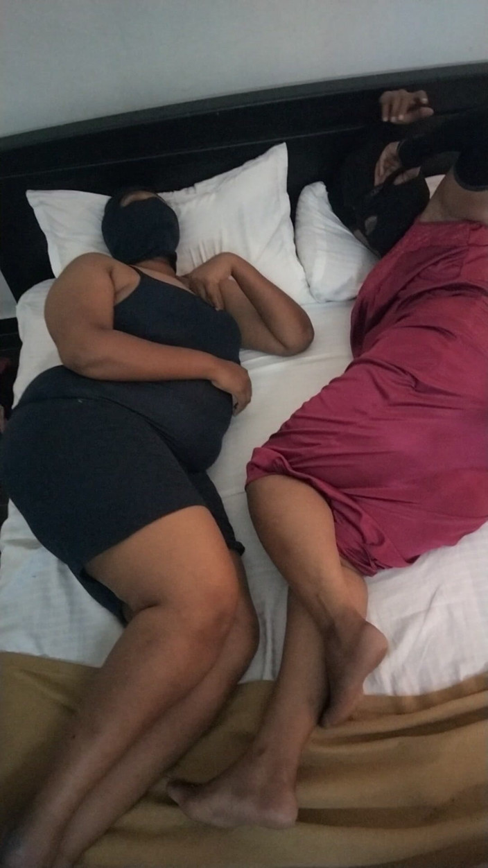 Tamil lesbian: Lesbians Shoot - Preparation