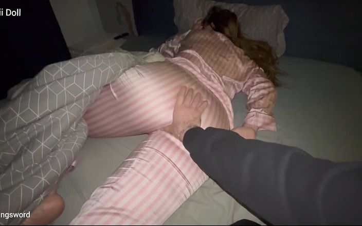 Cicii Doll: Mi esposa caliente me dijo que la despertara, pero no...