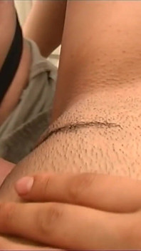 Sexy hubená sekretářka ošukaná a stříkání na krásnou kundičku od velkého vintage ptáka