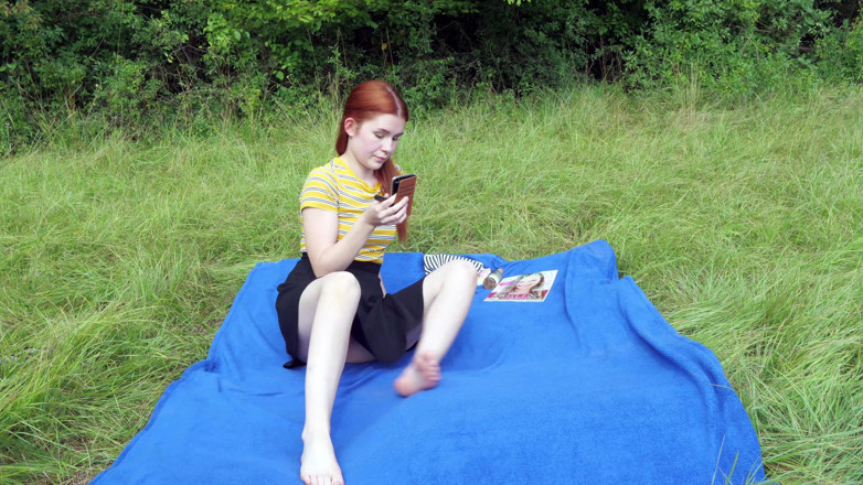 Peaches and Bananas: スウィートアンジェリーナヌーディストselfie