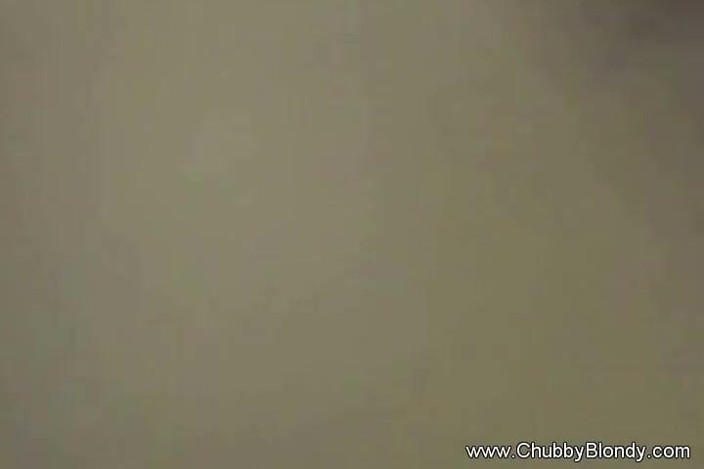 Chubby Blondy: Mollige ehefrau und ihre sexlust
