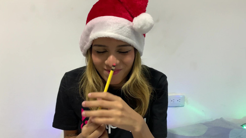 DereckandZoe: La sorellastra dà un regalo di Natale e finisce a...