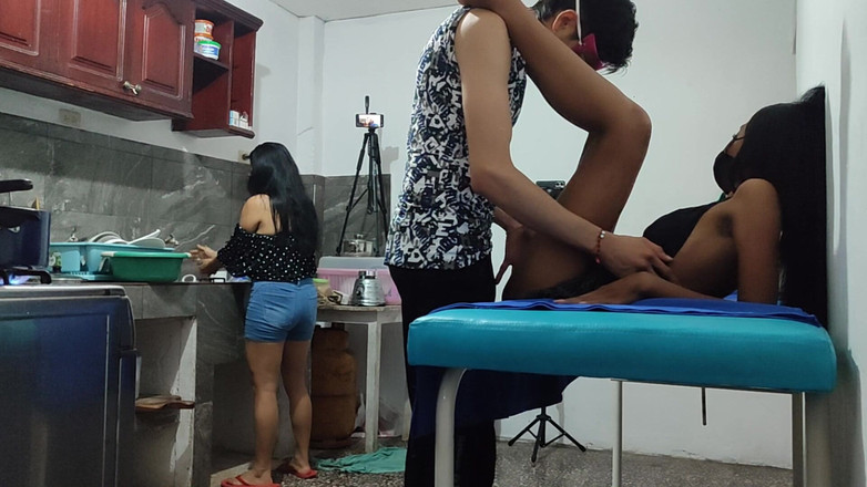 NEGRITA SEXY: A vizinha flerta com o novo amigo que conheceu na...