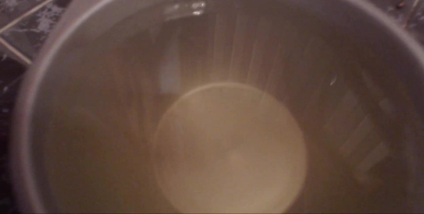 Nicoletta Embassi: Nádherné čůrání ve skle