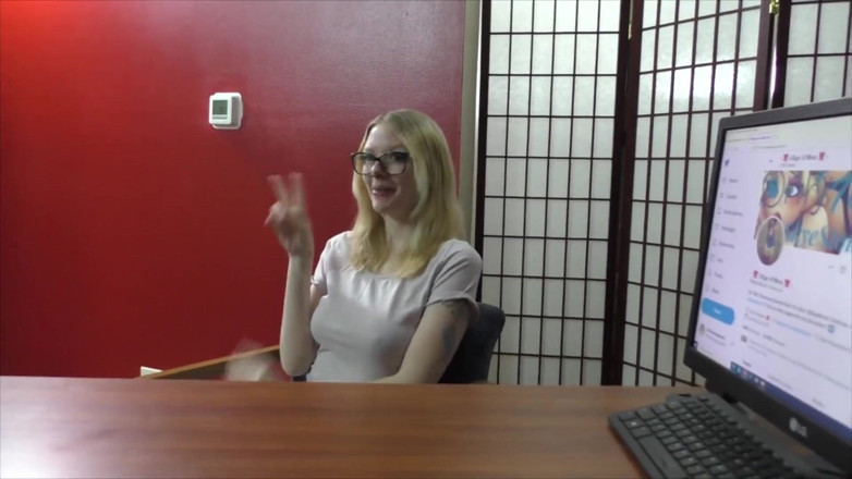 Average Joe Lets Get Nasty: Skye Stone l’entretien d’embauche