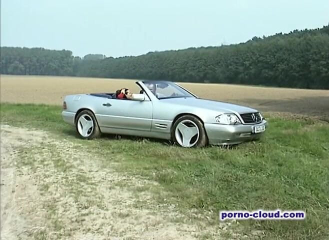 Porno Cloud: Sunny venkovní jízda a šukání