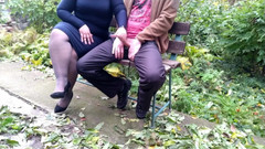 OurFetishLife: Meine kurvige stiefmutter half mir beim abspritzen