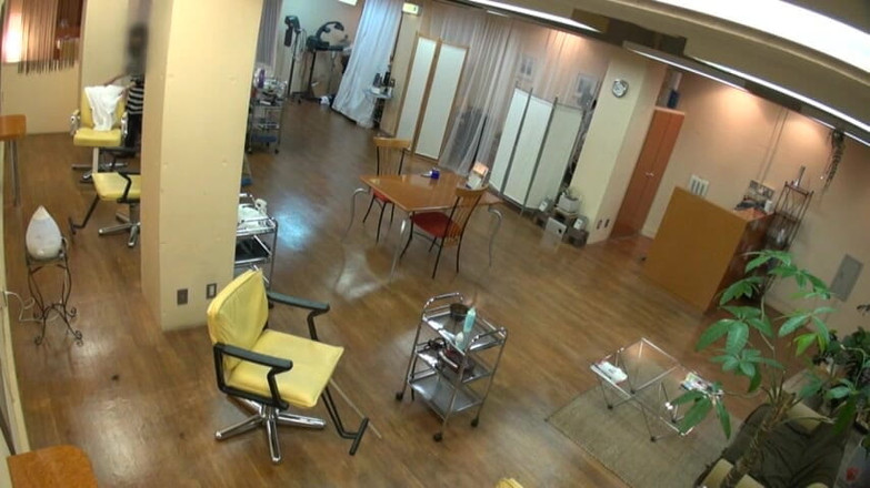 CherryBONBON: I nostri occhi Continuano a incontrarsi nell'aria tranquilla del salone