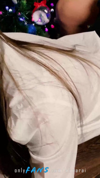 継娘は秘書としての仕事を得て、継父が毎日彼女とセックスできるようにしました