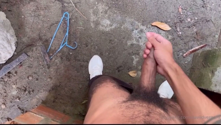 vergar4_daviid: Я знайшов покинутий будинок і увійшов у нього, щоб мастурбувати