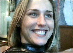 Flash Model Amateurs: Sfilando il suo vestito di pelle