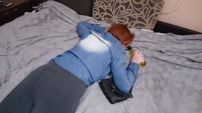 SweetAndFlow: Včera jsem byla špatná holka, tak mě naplácal