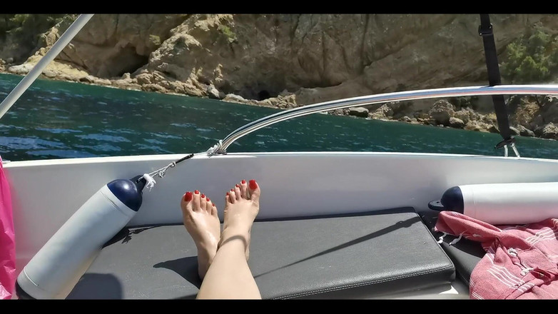 Goddess Lena: Teknede ayaklar bölüm 1