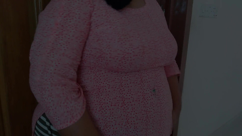 Aria Mia: Bahu si cewek nakal telugu dientot sama ayah mertuanya sendiri -...