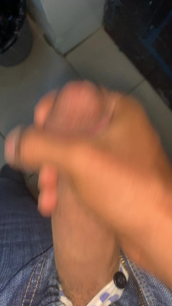 Preek Fans: Saya Terpaksa Melancap Sebab Saya Rasa Miang Di Tempat Kerja