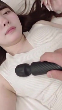 ไอดอลชอบสาวงามที่มีทักษะที่น่าแปลกใจนําเซสชั่นที่ผ่อนคลายมาสู่ช่วงเวลาเย็ดน้ําเงี่ยนไหลเยิ้มส่วนตัวที่ใกล้ชิด