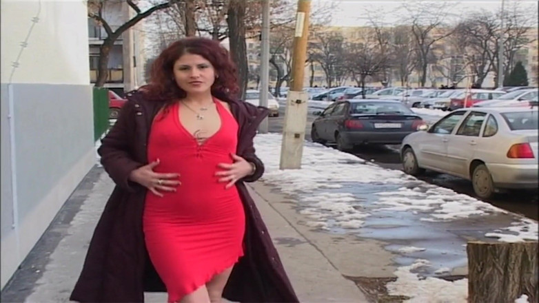 Piss Lover: Kar teşhirci herkesin içinde amını ve götünü teşhir ediyor