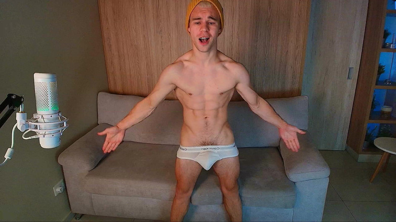 Max_Russell: Ohýbat! Chlubím se svým dokonalým tělem!