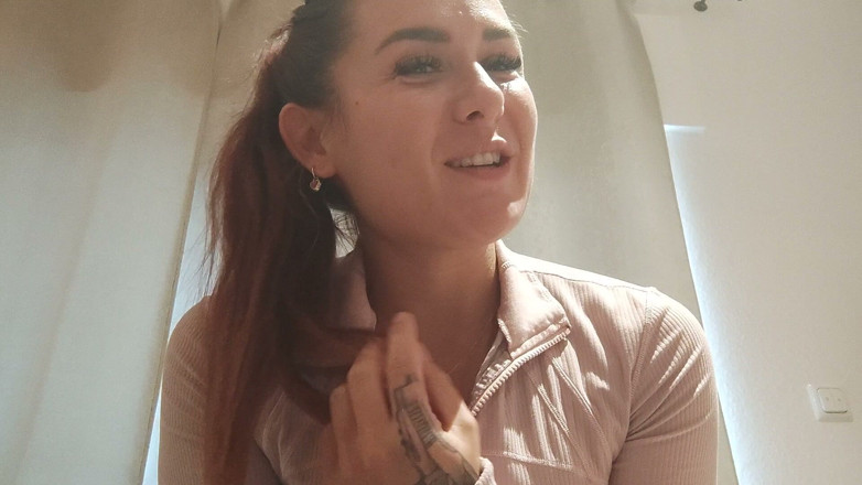 REELL - The cute Girl next door _ FemDom Reality: Custom: Cosa gli succederà al Cirque de Reell??