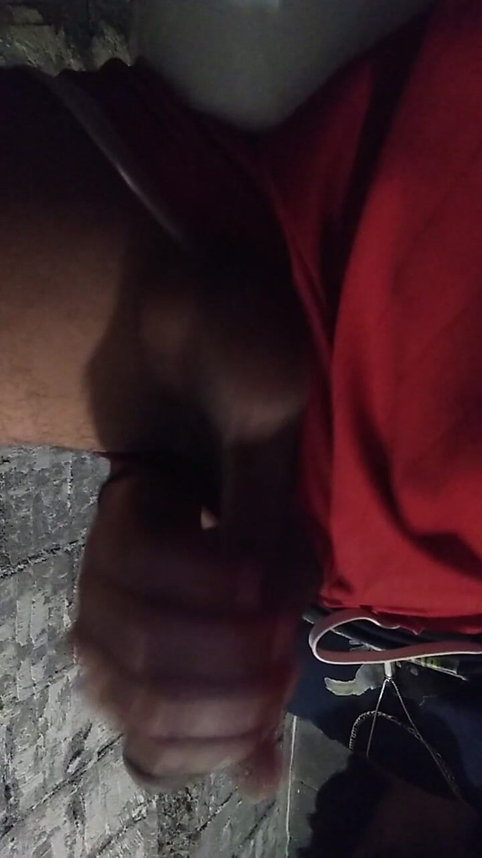 AlexAlejandro13: 그 일이 일어났을 때 나는 화장실에 있었다