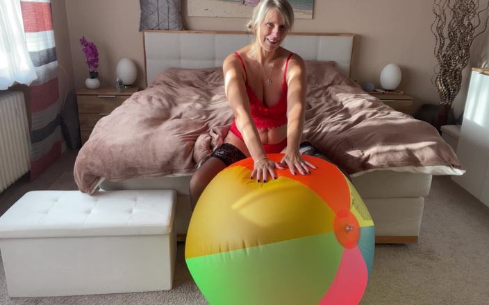 SweetSusi: Feet on the Beach Balloon