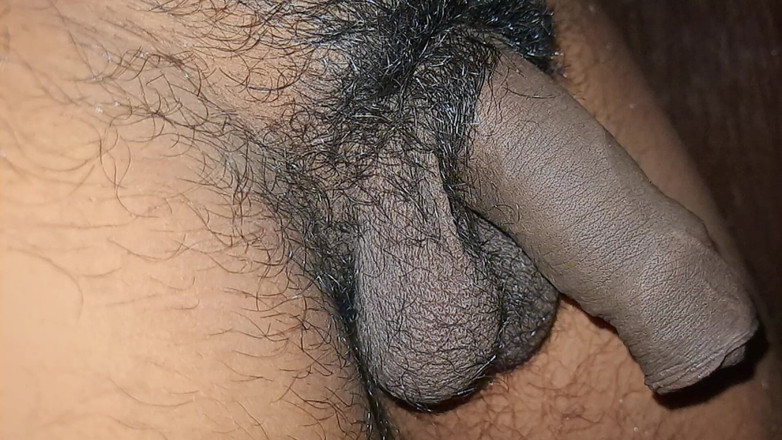 Desi Porn India 2: Jonge Desi Indische jongen pist solo.