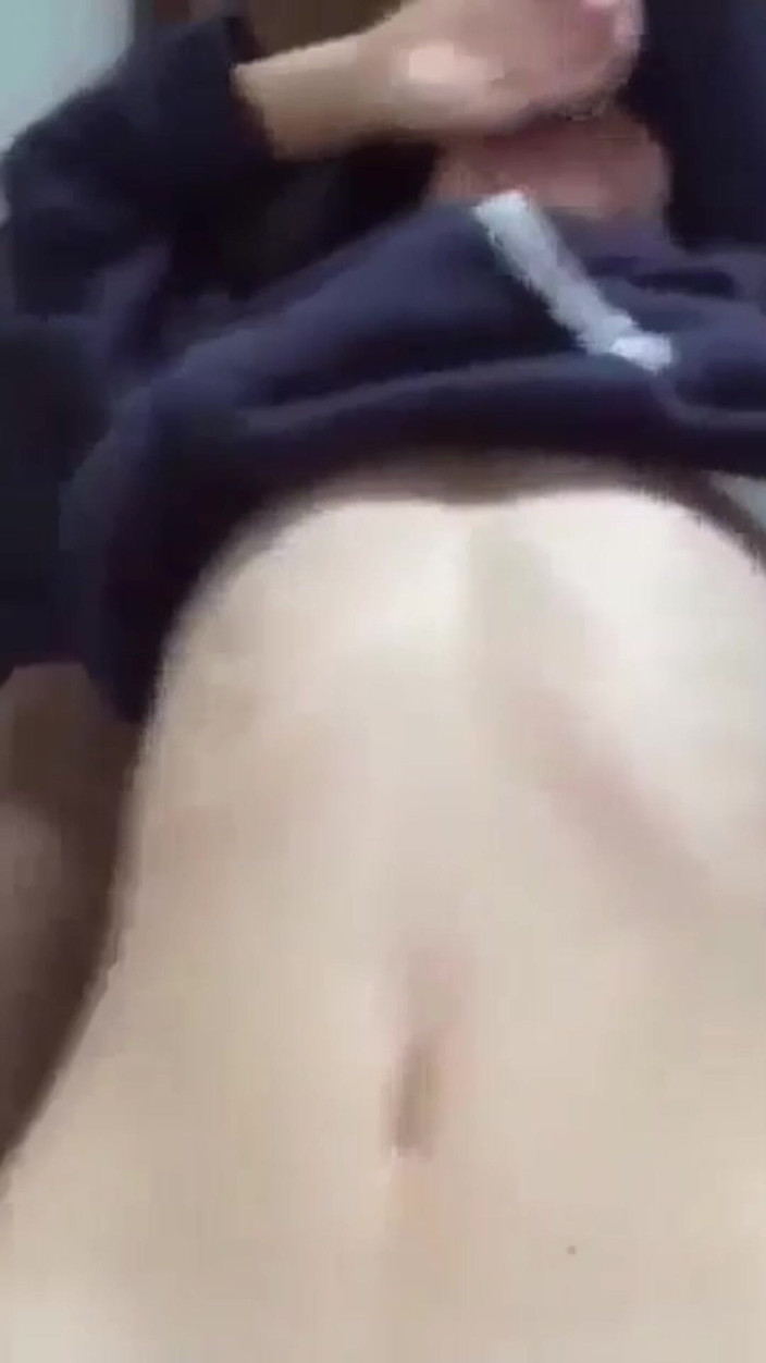 Noah: 아내는 제 성기를 붙잡지 못하다가 결국 포기했습니다