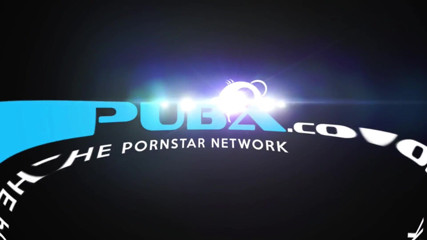 PUBA Solo: Kobiecy wytrysk Vyxen Steel napycha swoją cipkę zabawką