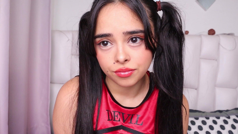 CuttieJennie: Roztleskávačka dívka v sousedství