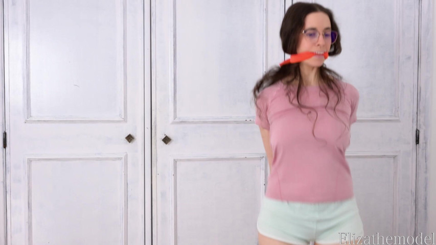 Clumsy Goon Robs Me (ElizaTheModel) Clumsy Goon Robs Me (ElizaTheModel)