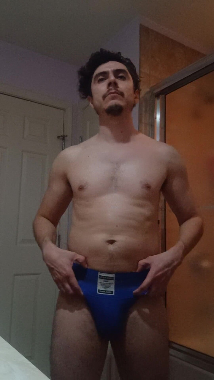 TabascoJake: Bonito homem sexy flexionando músculos, espere 4 pau grande até o...