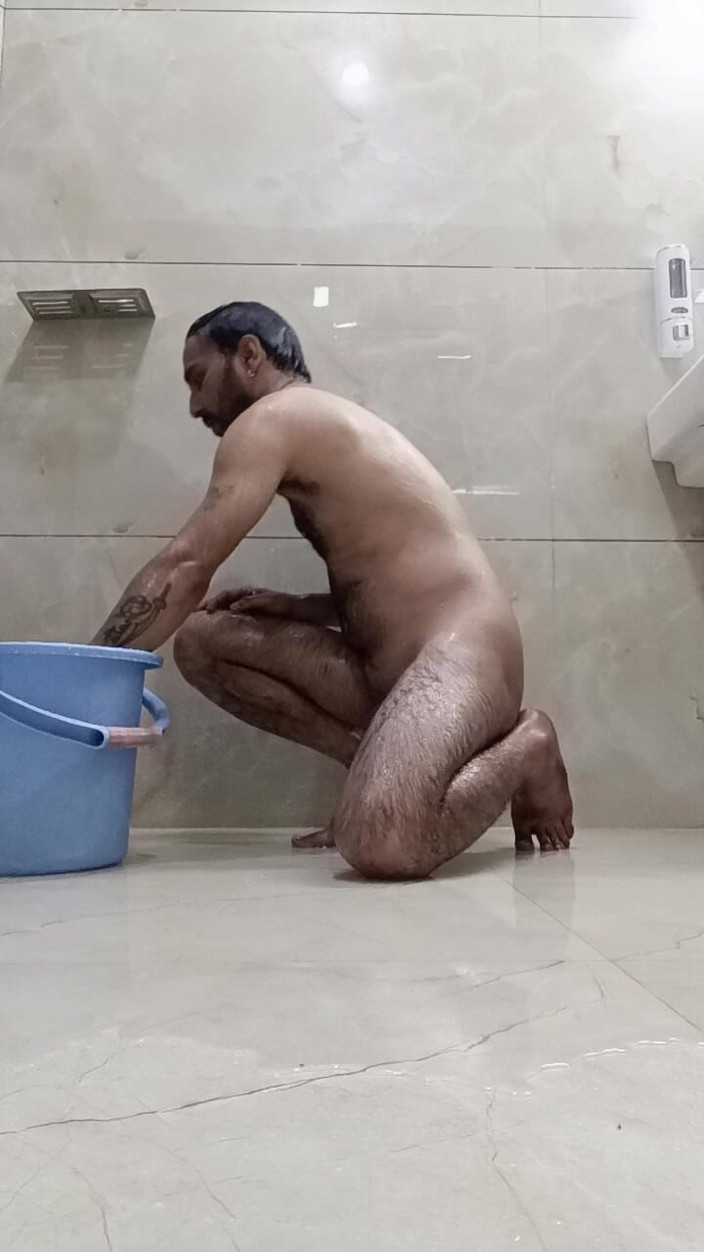 Rajasthani-old-lover: Indiana che fa la doccia