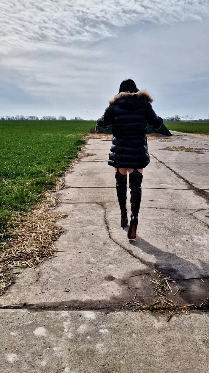 Sissy Adventures: My First Time Outdoors
