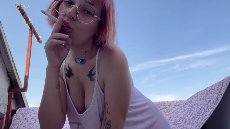lanalovacutie: Smoking-and-teasing-you